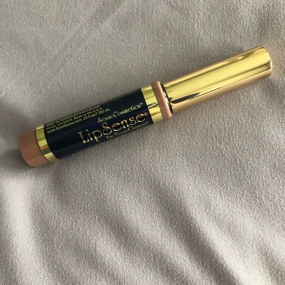 LipSense shade “Nude” - Picture 1 of 3